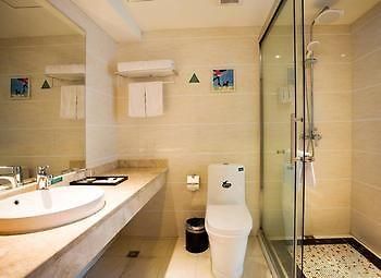 Hangzhou Court, Traders Hotel Экстерьер фото